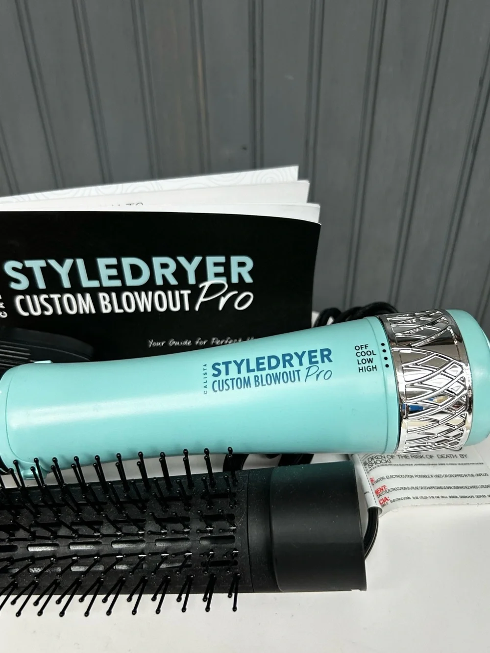 Calista StyleDryer Custom Blowout Pro Hot Air Brush Set w/ 2 Brush Attachments